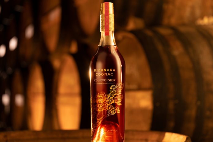 包裝設計欣賞|白蘭地酒包裝創意Courvoisier Bottles Mizunara-Finished Cognac